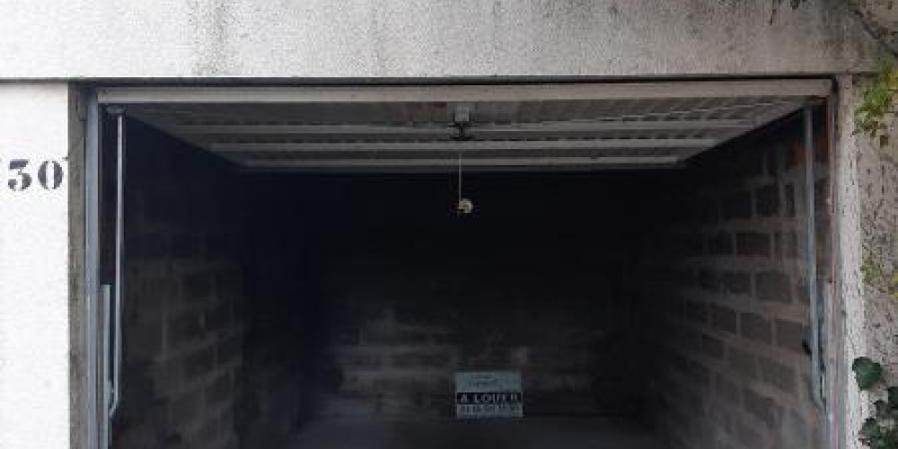 parking à LE BOUSCAT (33110)